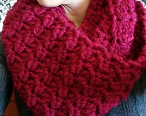 Crochet cowl inspired by Claire from Outlander